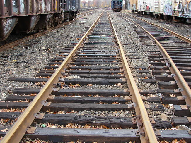[PHOTOS] 9 Unbelievably Common Railroad Safety Hazards
